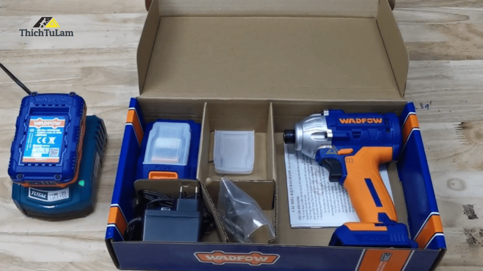 Máy bắn vít Wadfow