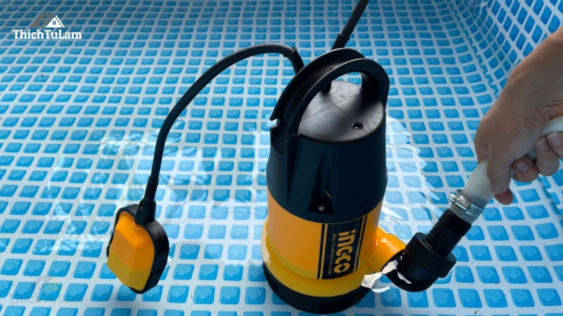 Máy bơm chìm 750W Ingco SPD7508