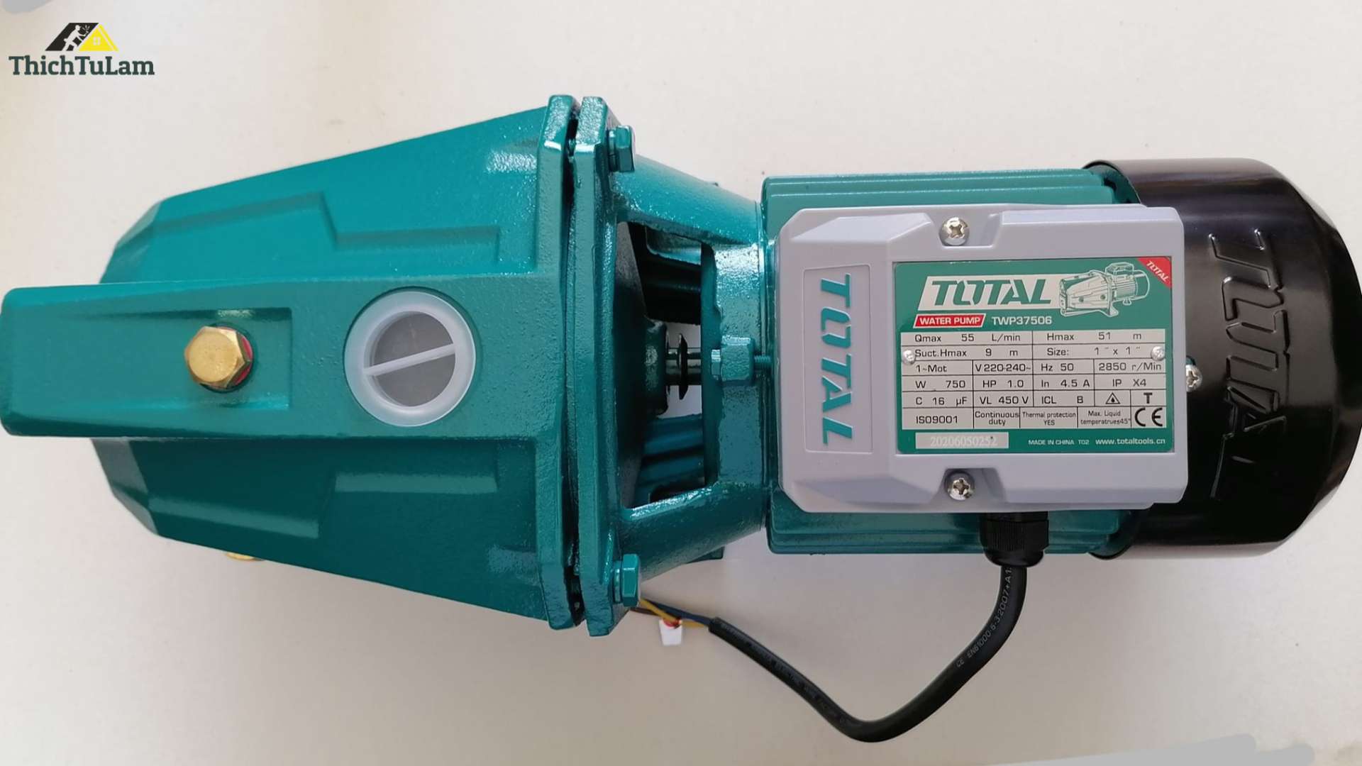 Máy bơm nước 750W Total TWP37506