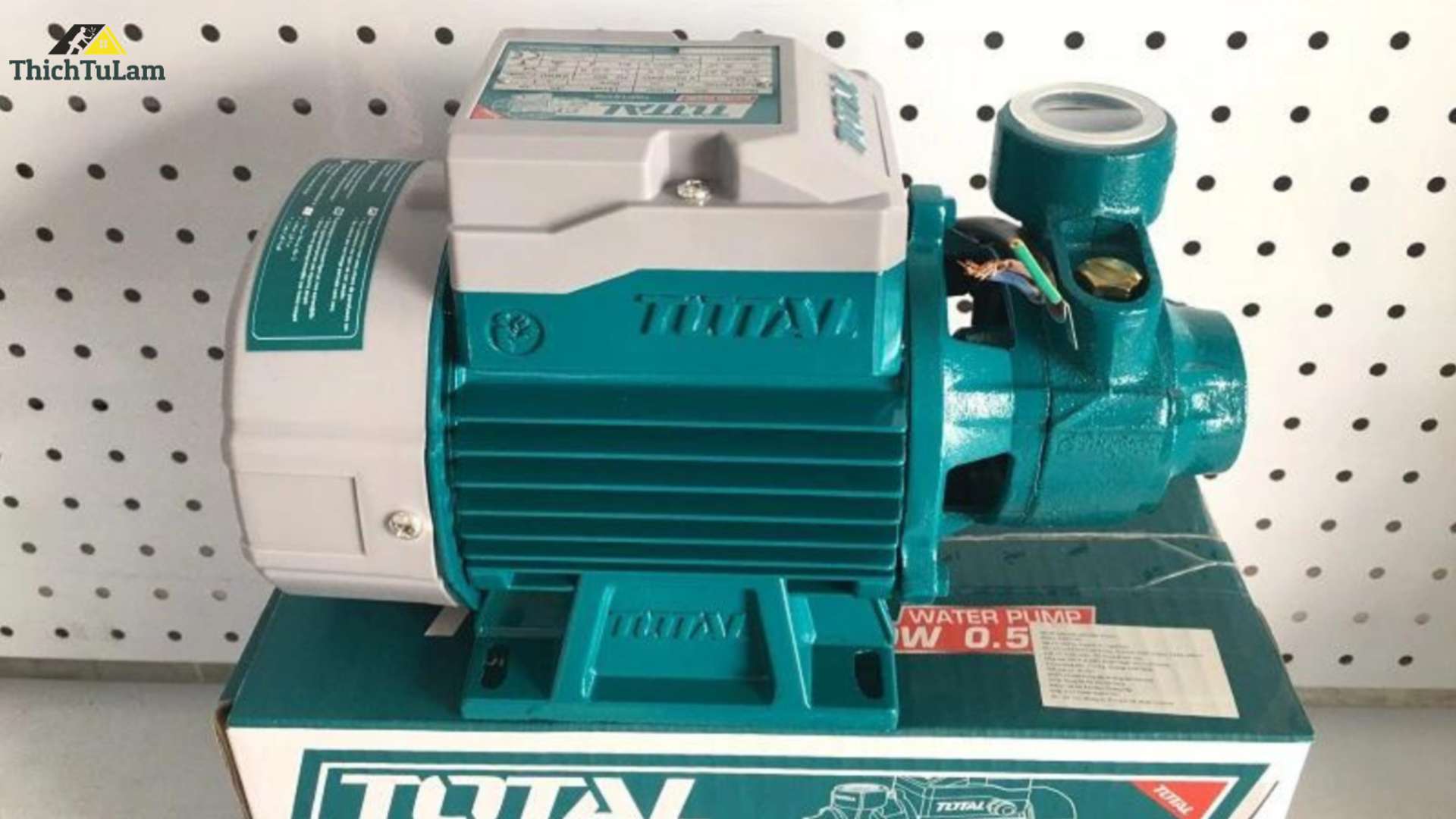 Máy bơm nước lầu cao 35m Total TWP13706