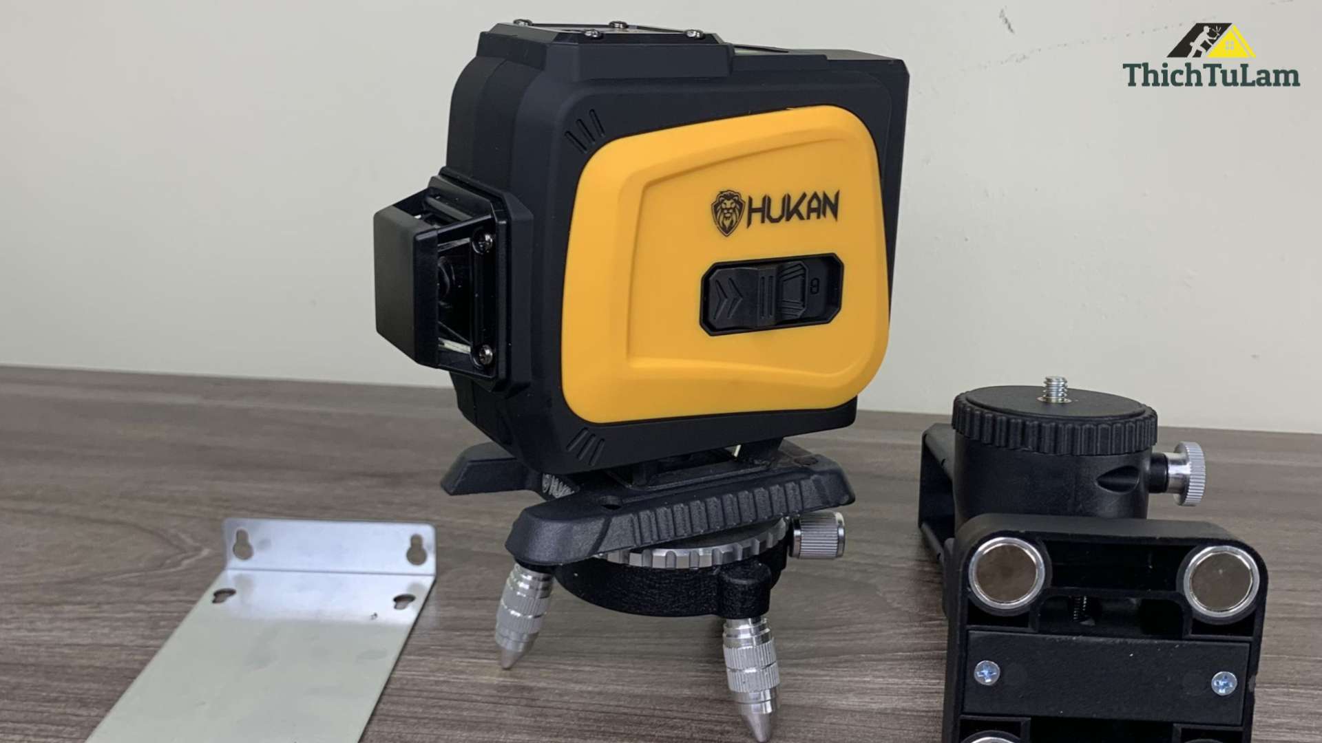 Máy cân bằng laser 12 tia Hukan HK-G6