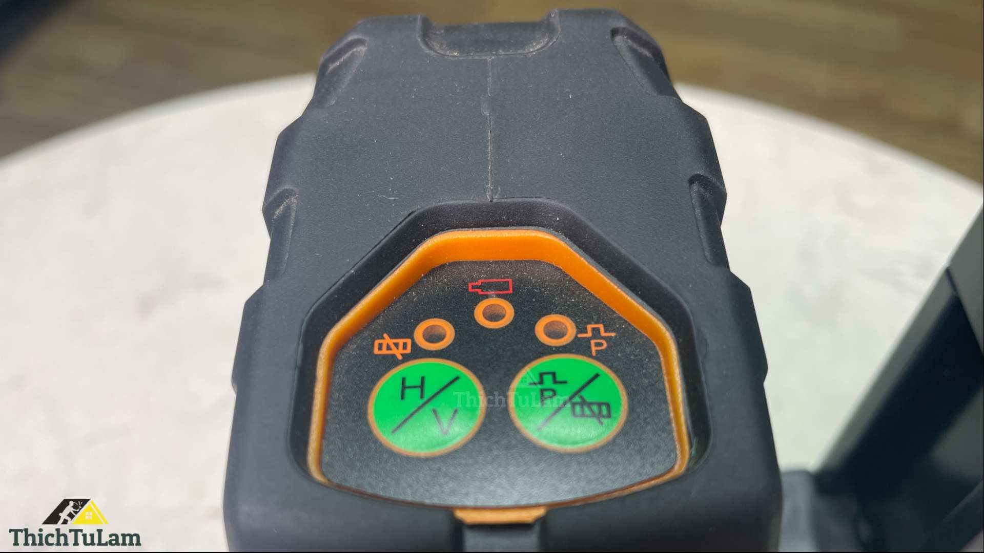 Máy cân mực laser 2 tia xanh treo tường Laisai LSG609S