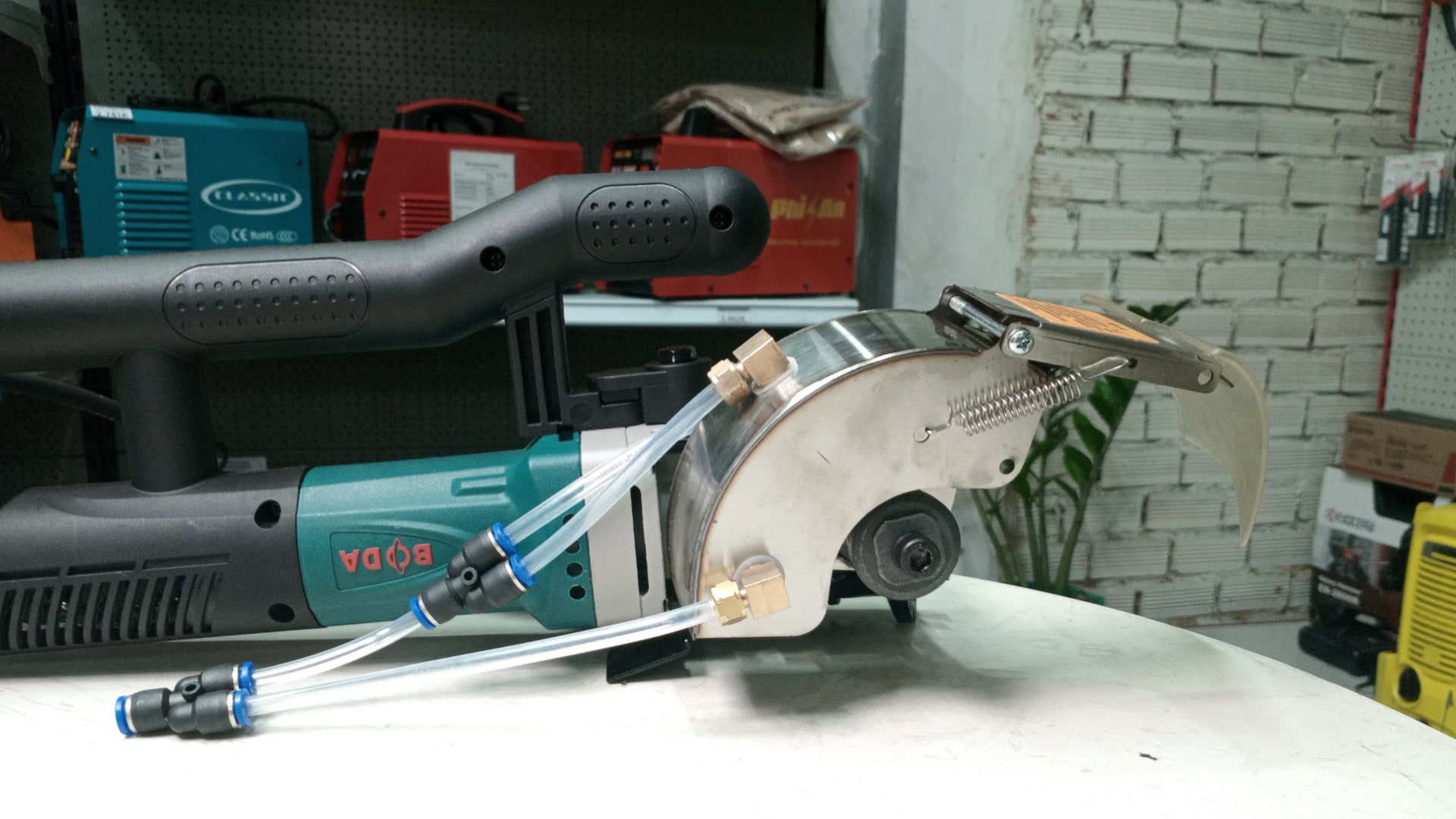 Máy cắt bê tông Boda CW-135