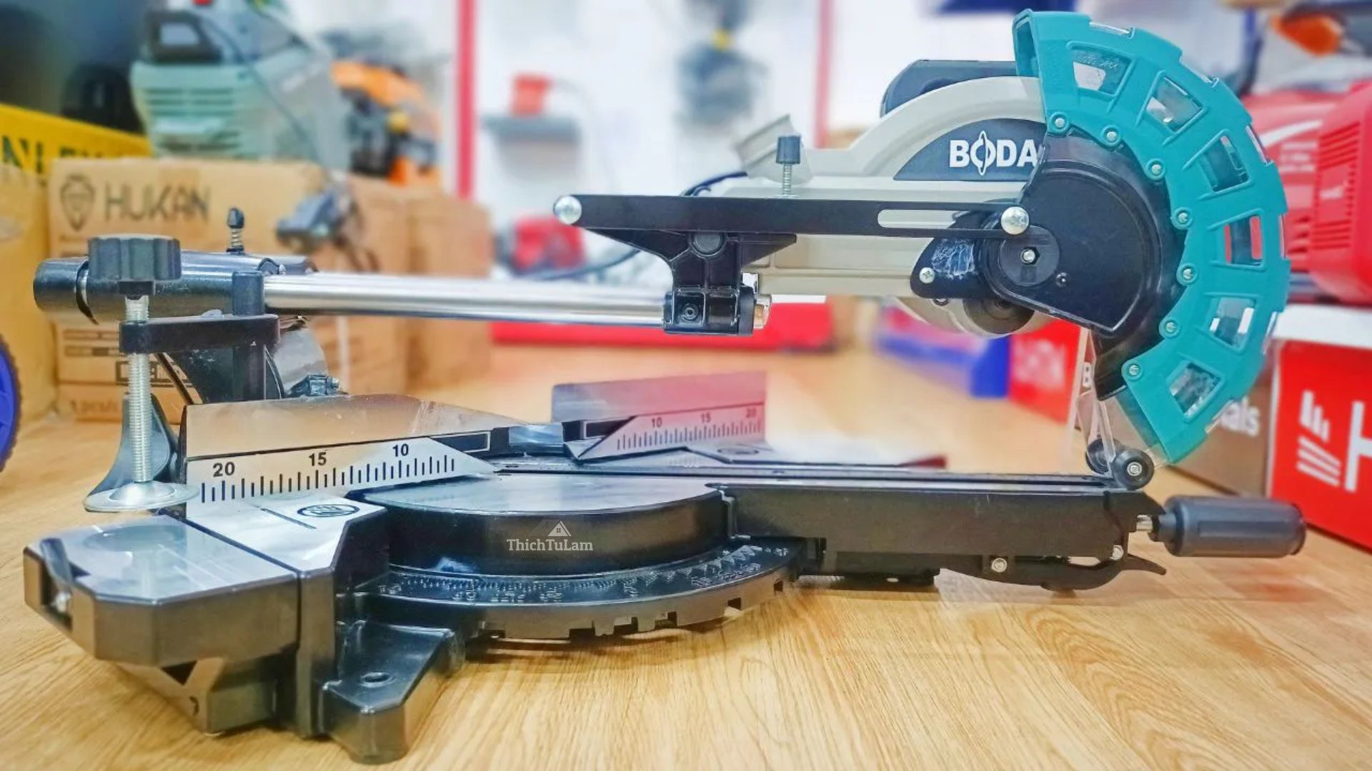 Máy cắt nhôm trượt 2000W 255-260mm BODA M1017