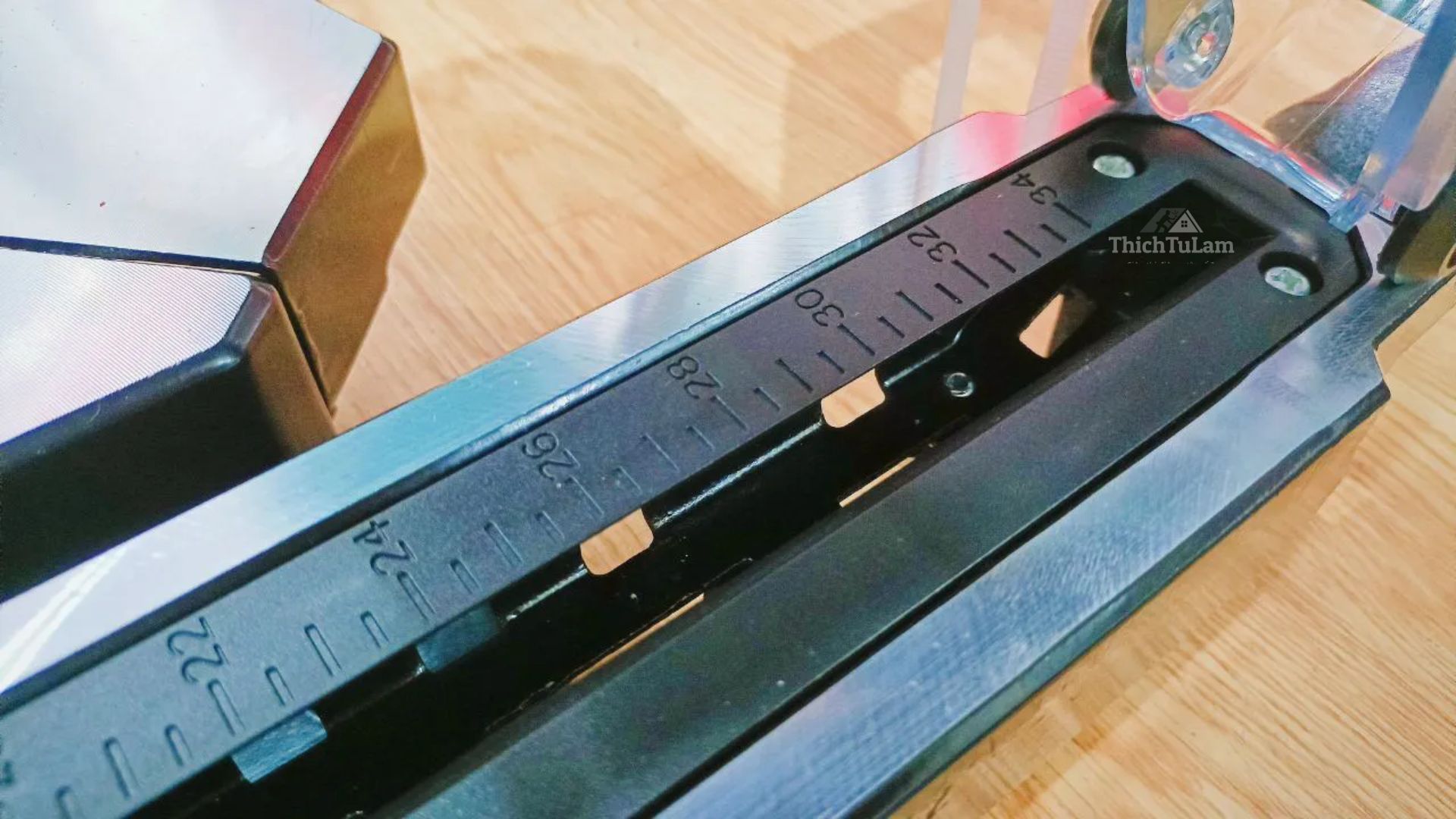 Máy cắt nhôm trượt 2000W 255-260mm BODA M1017