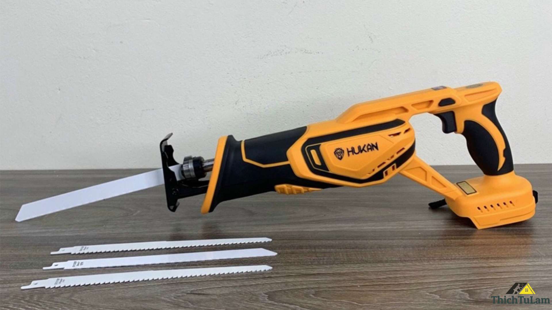 Máy Cưa Kiếm Hukan HK HI3088T