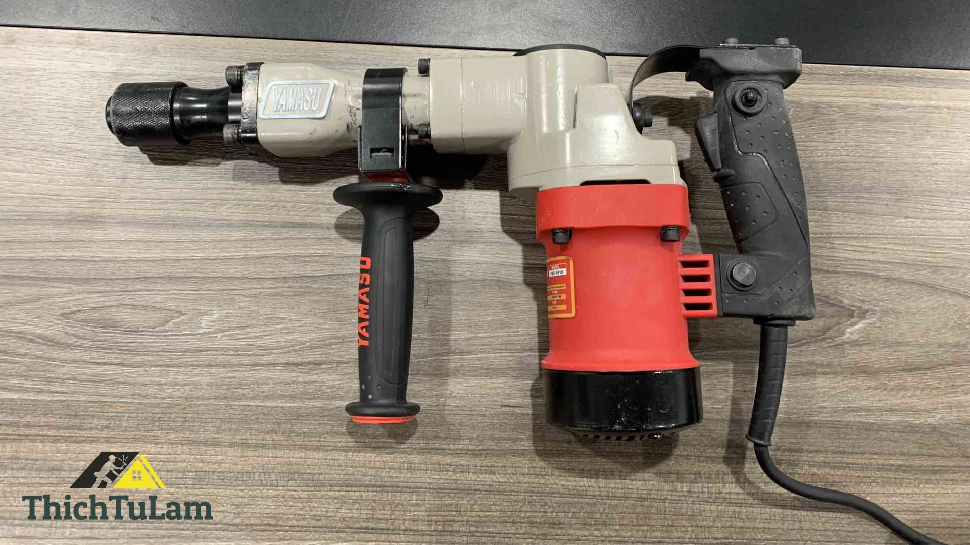 Máy Đục Bê Tông Yamasu YMS-0810