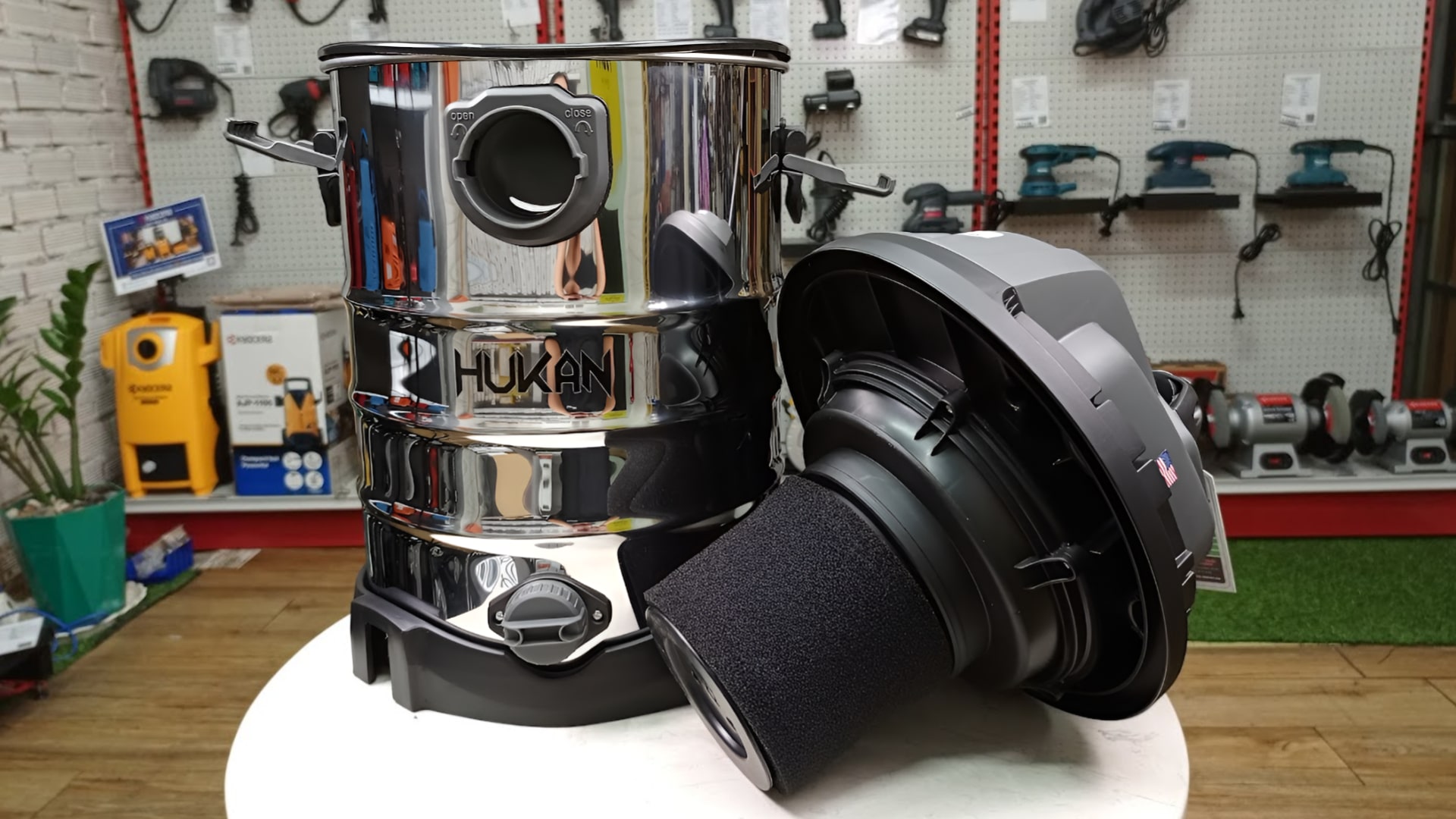 Máy hút bụi công nghiệp 30L Hukan HK-G2-HBCN30L