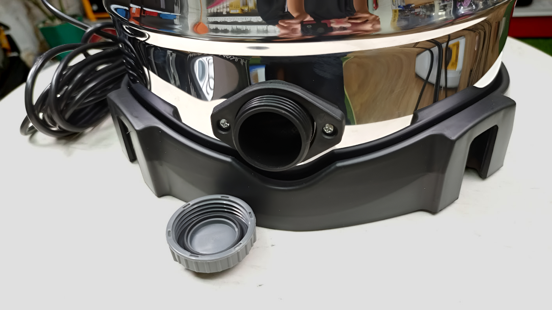 Máy hút bụi công nghiệp 30L Hukan HK-G2-HBCN30L