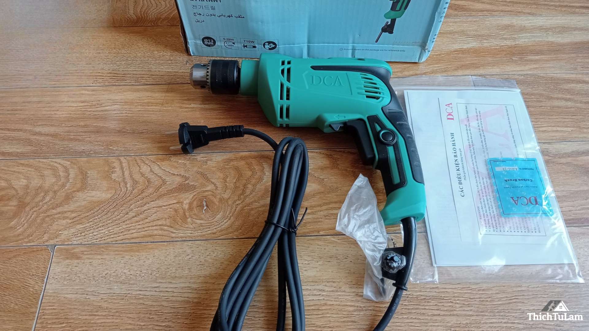 Máy khoan cầm tay dùng điện 710W DCA AJZ06-13