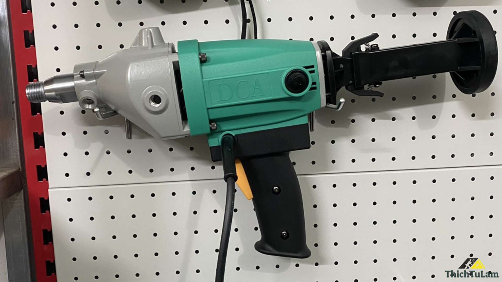 Máy khoan rút lõi bê tông 180mm 2000W DCA AZZ02-180