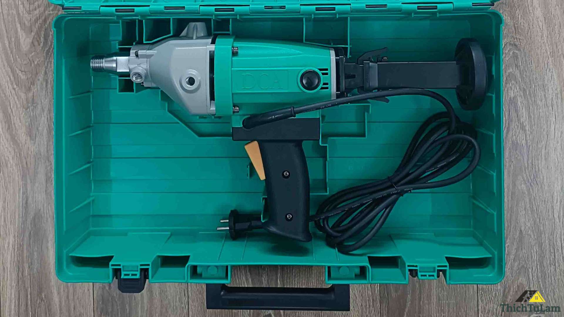 Máy khoan rút lõi bê tông 90mm công suất 1350W DCA AZZ90