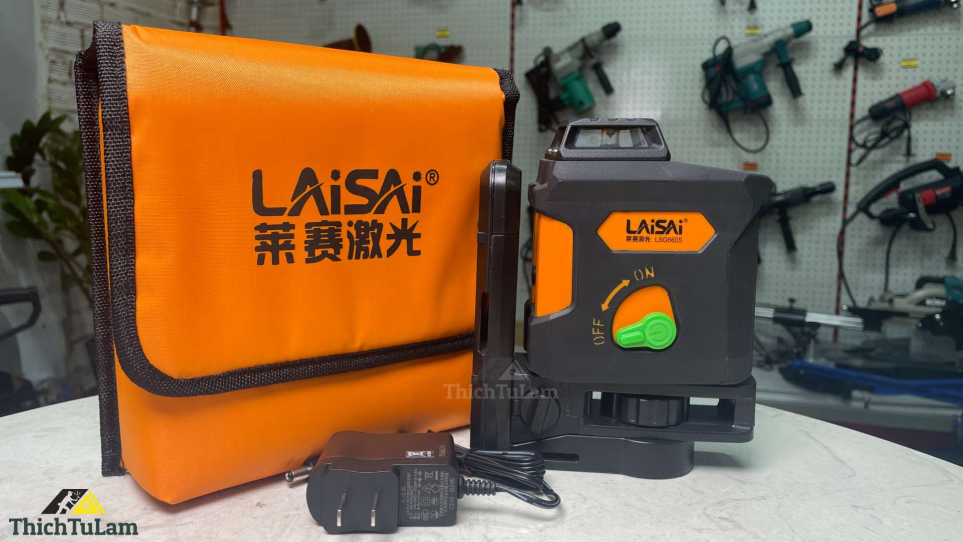 Máy laser cân bằng 5 tia xanh treo tường Laisai Model LSG660S