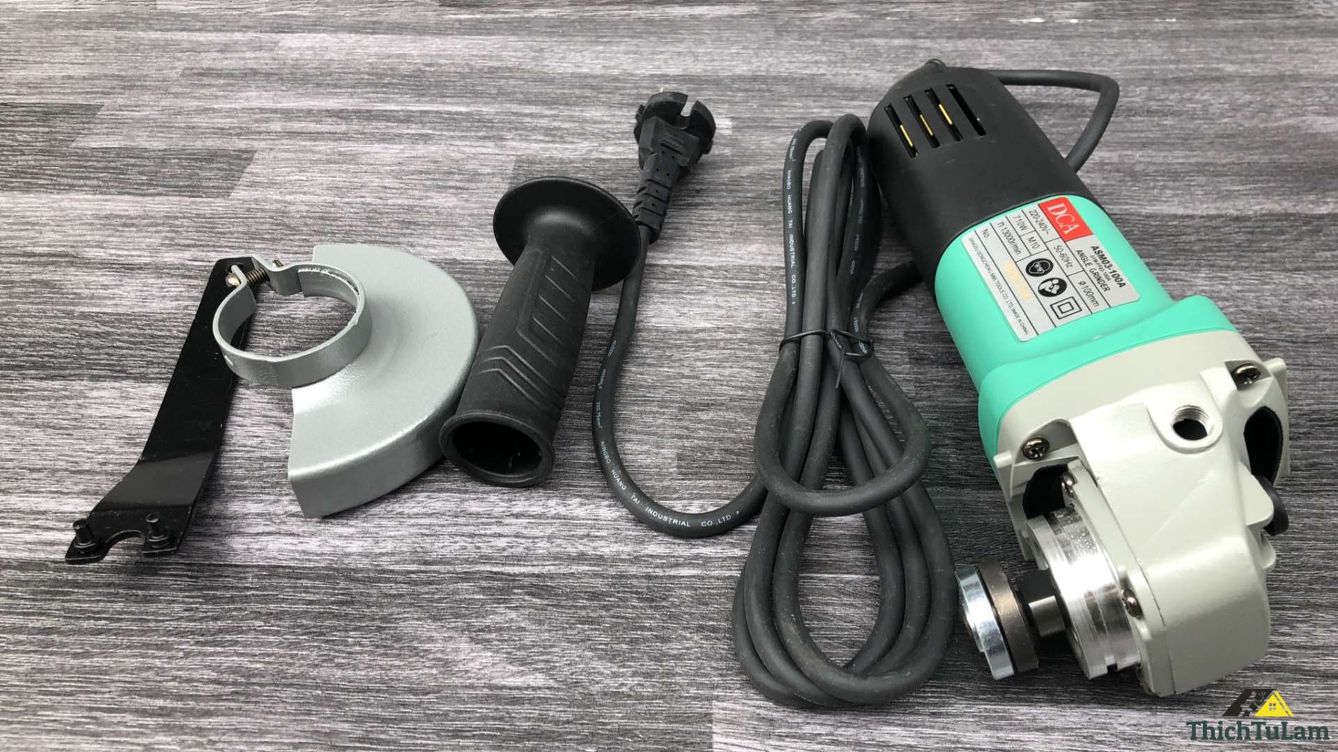 Máy mài góc 100mm 710W DCA ASM03-100A