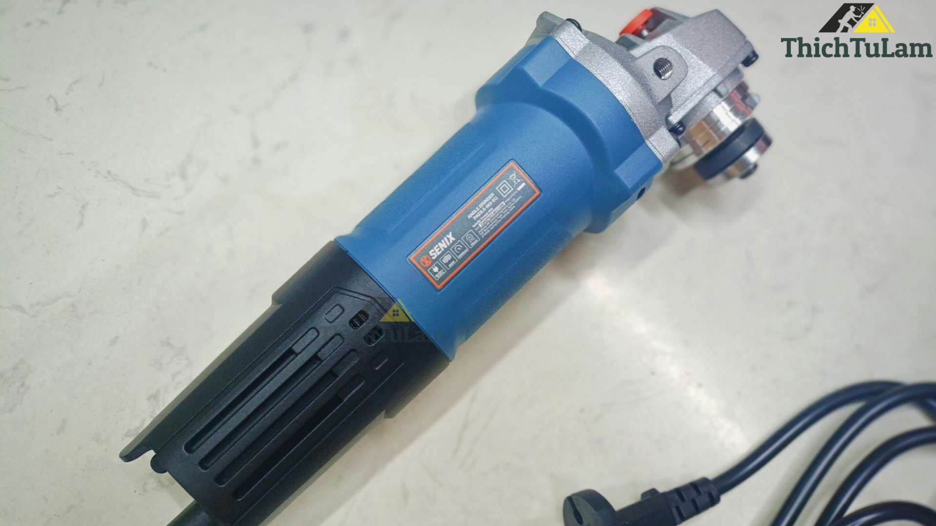 Máy mài góc 100mm, công tắc đuôi 900W Senix PAE8.5-M3-EU