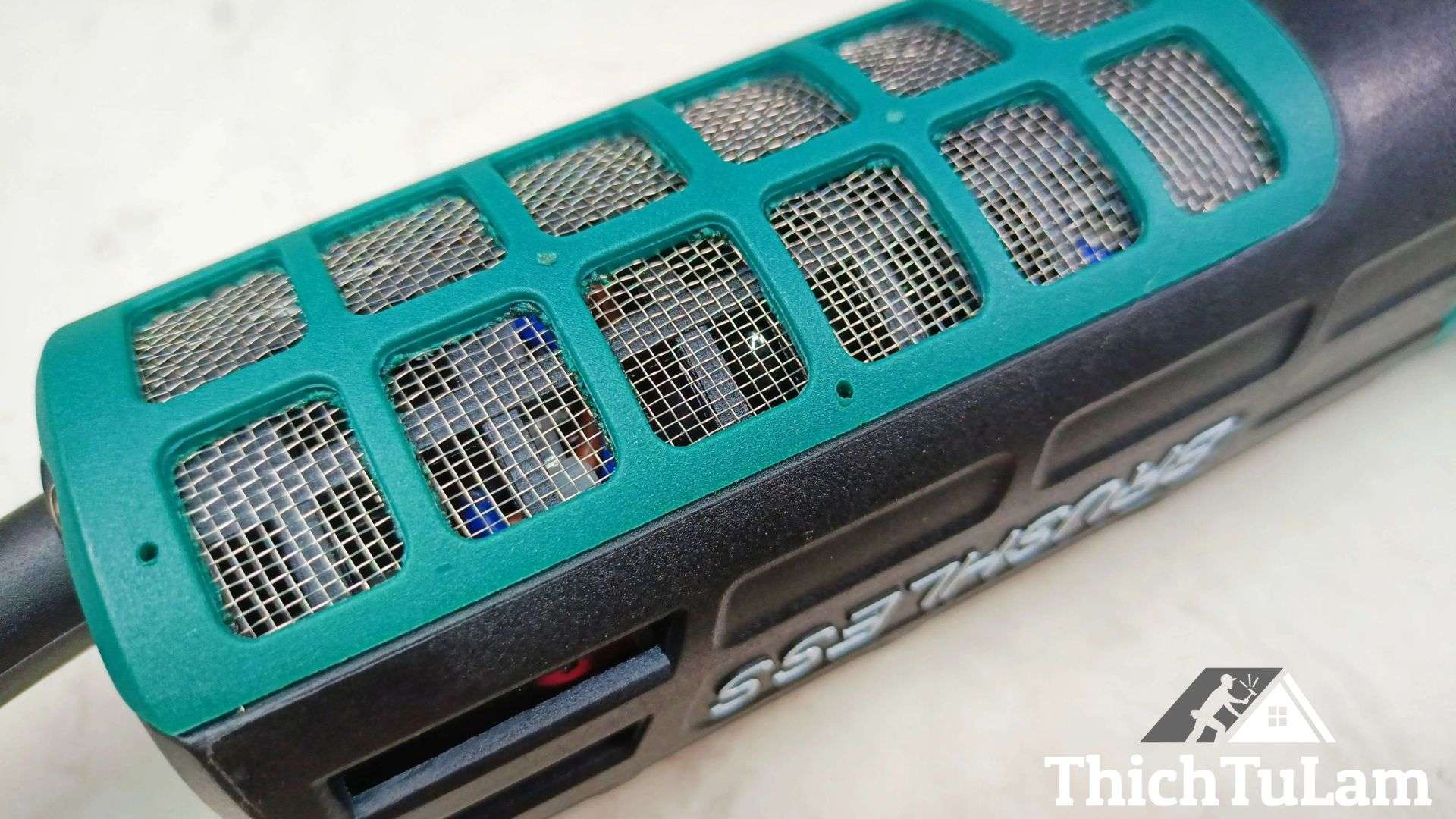 Khe tản nhiệt của máy mài góc Boda BLG7-100