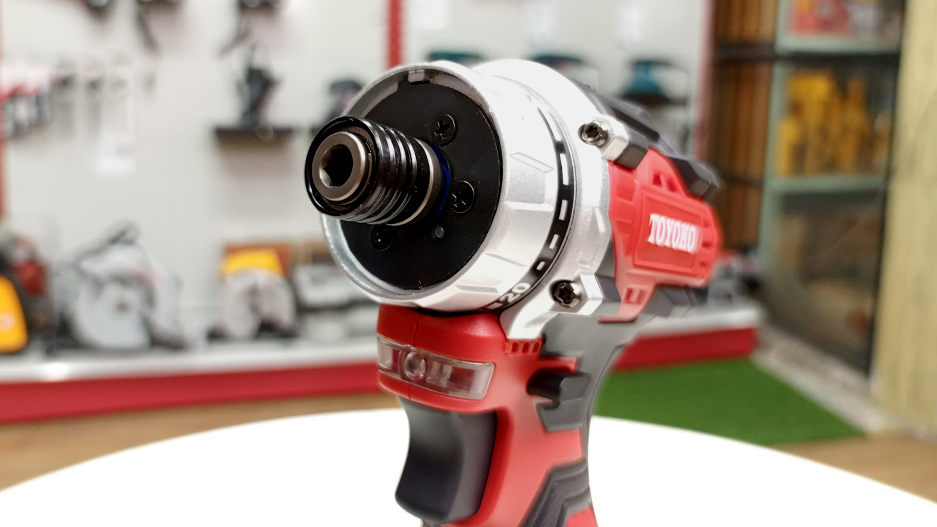 Máy siết vít 16.8V 50NmToyoko T0150F