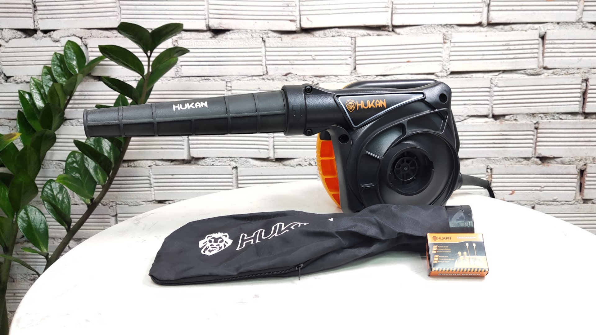 Máy thổi bụi dùng điện công suất 750W Hukan HK-ABS750EB