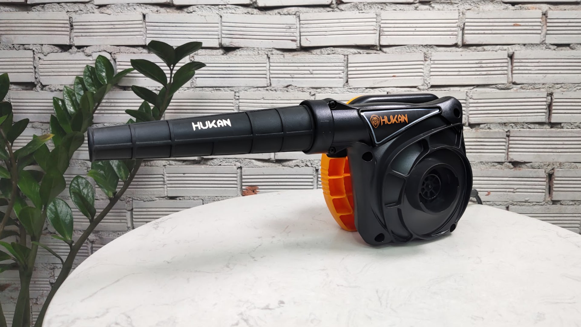 Máy thổi bụi dùng điện công suất 750W Hukan HK-ABS750EB