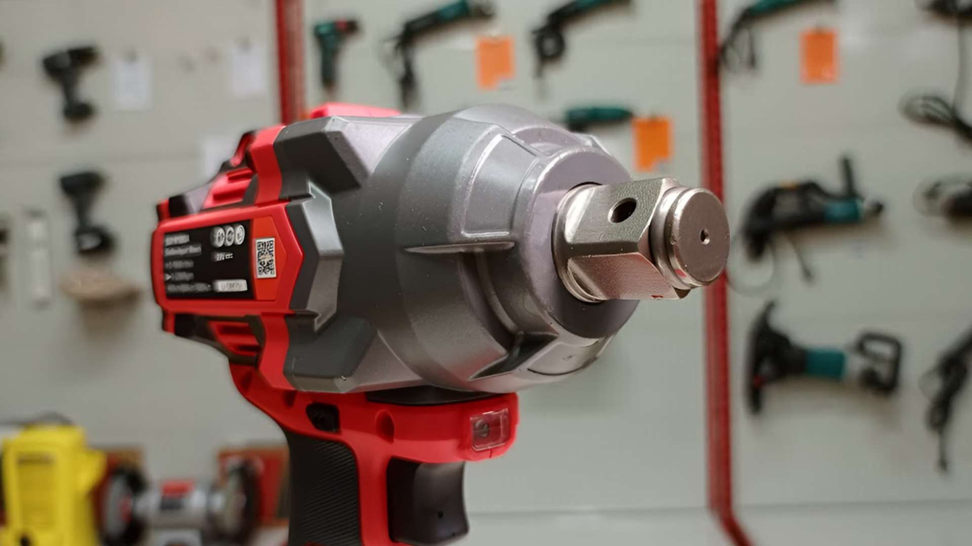 Máy bắn bu lông pin M21 1000Nm Sfunpro S20M1000A-4.0 (2 pin 4Ah + 1 sạc)