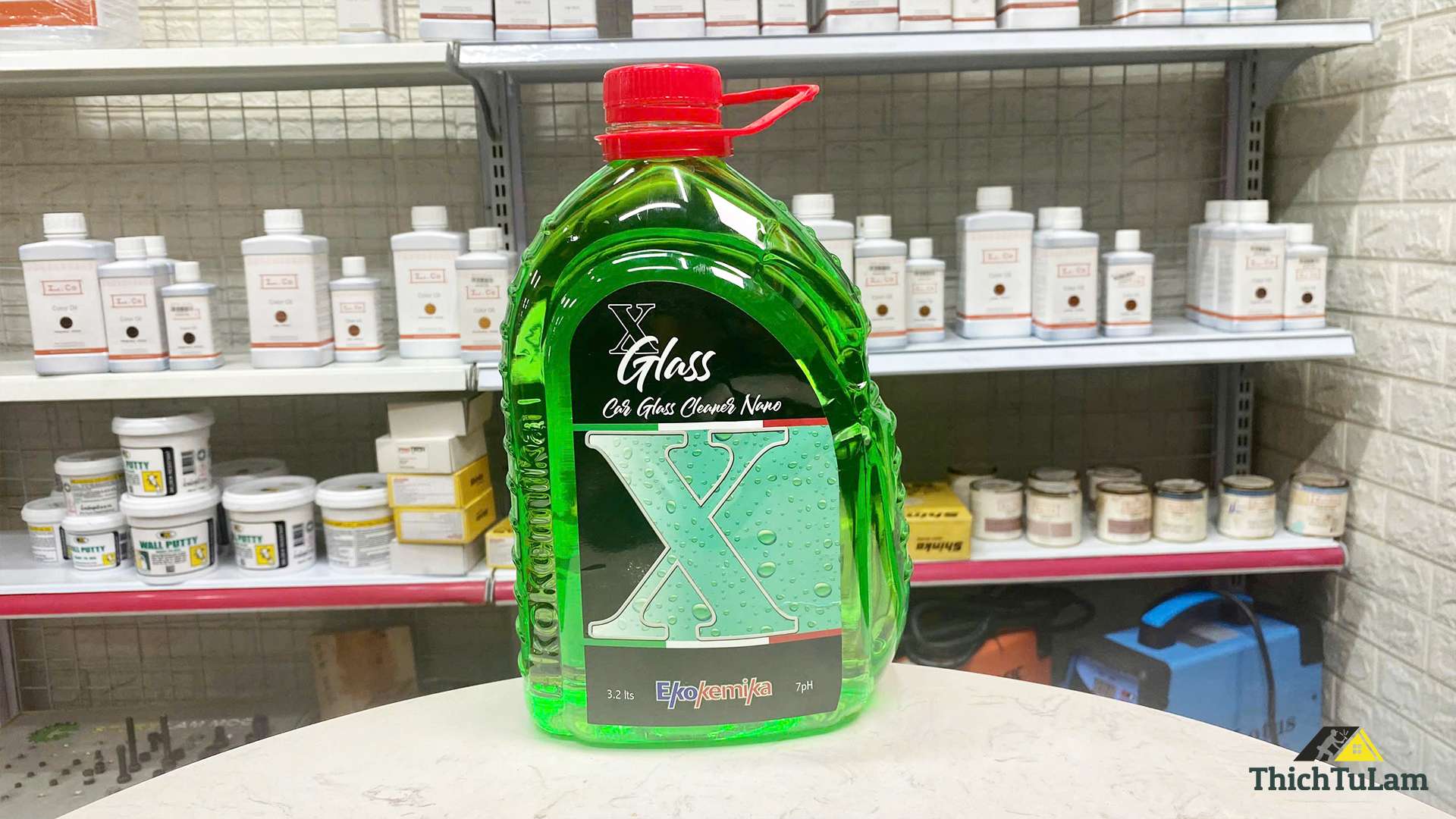 Nước rửa kính ô tô 3.2L Ekokemika Xglass Rain