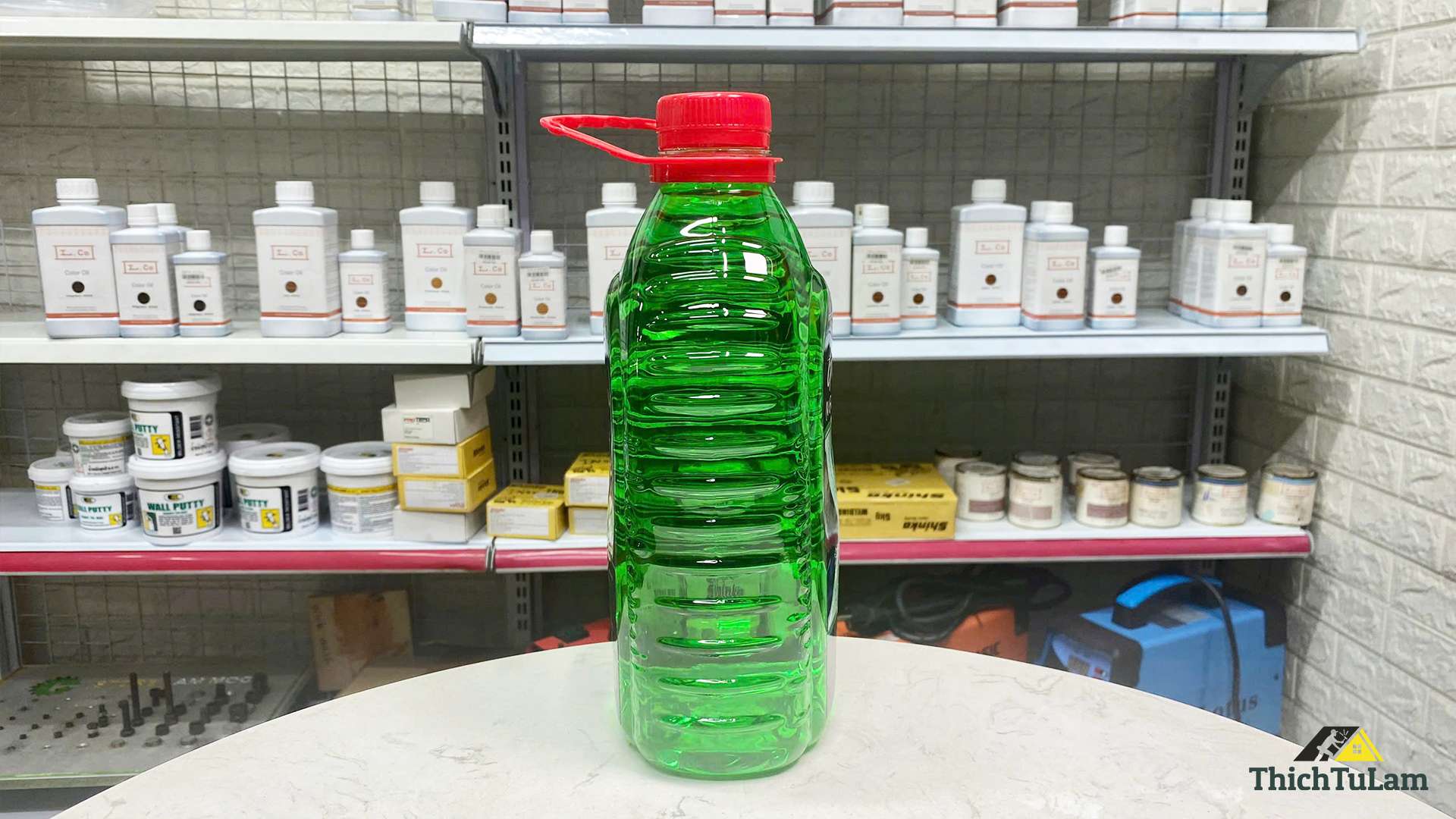 Nước rửa kính ô tô 3.2L Ekokemika Xglass Rain