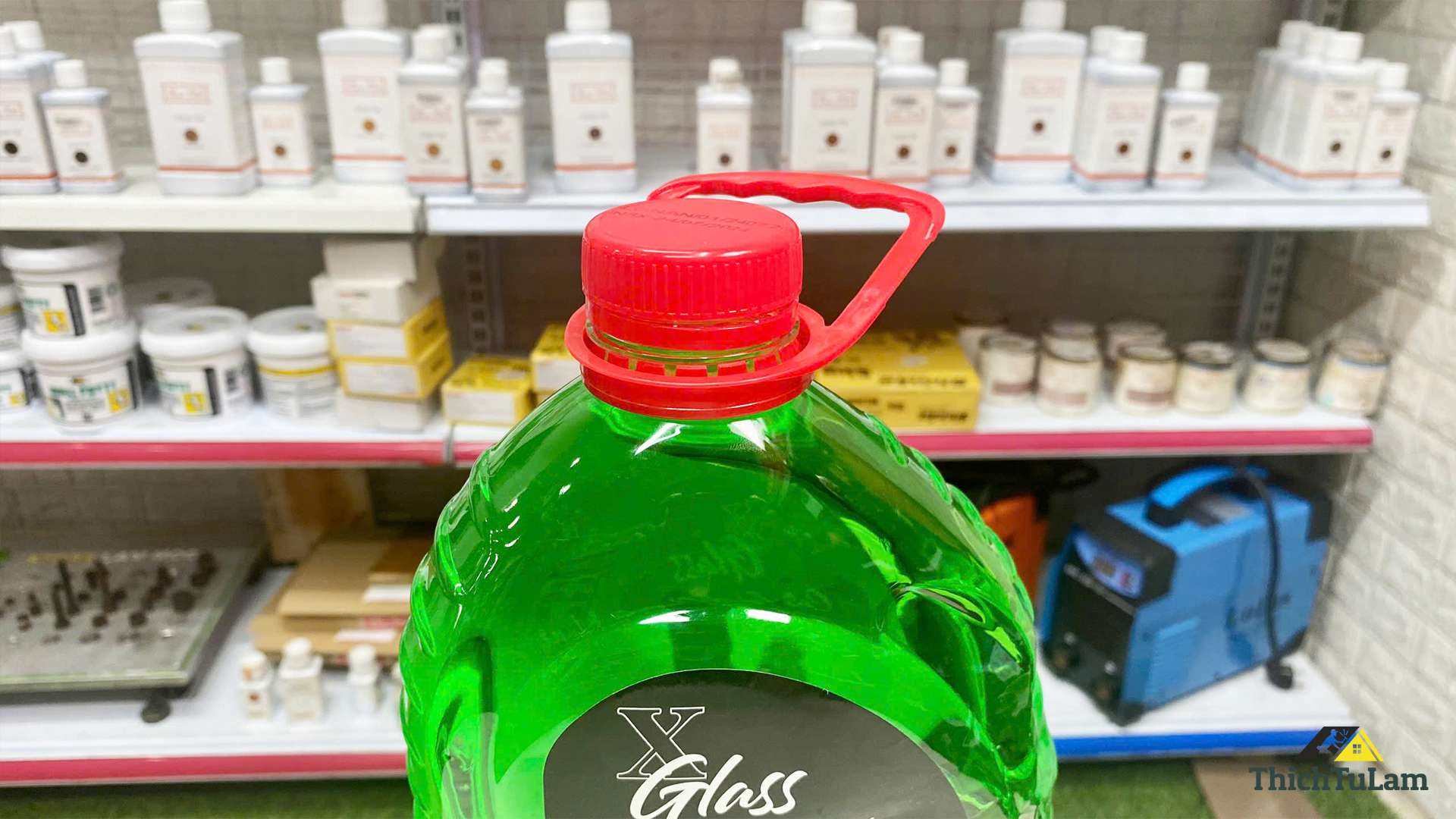 Nước rửa kính ô tô 3.2L Ekokemika Xglass Rain