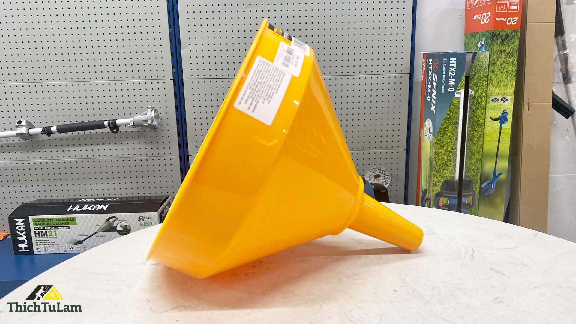 Quặng (phễu) nhựa 250mm Tolsen 65232