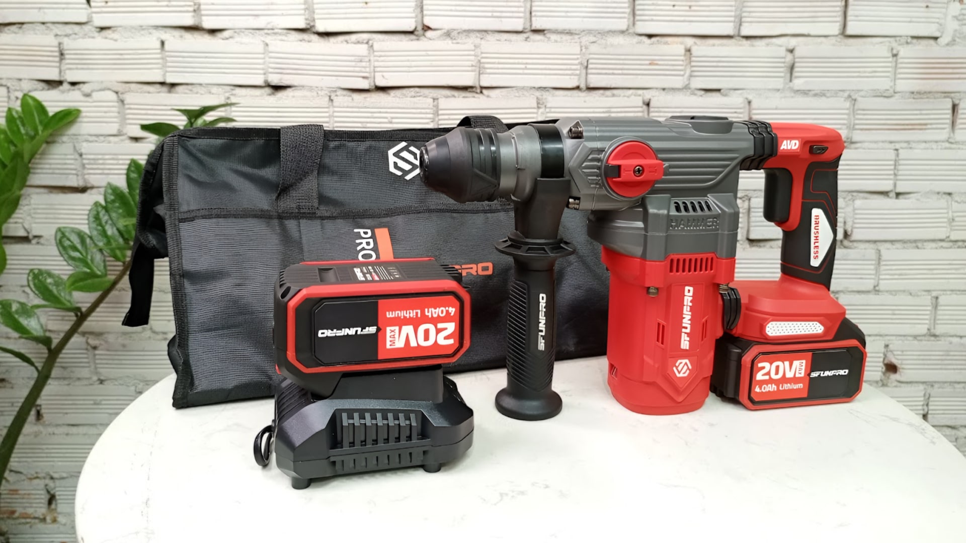 Sfunpro Khuấy Động Cuộc Chơi Máy Pin Bằng Hai Mã Mới Toanh