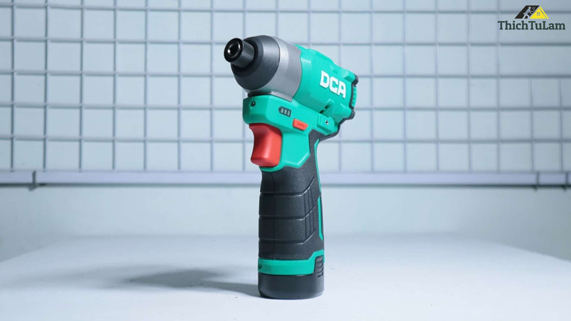 Thân máy bắn vít dùng pin 12V Max DCA ADPL04-8Z