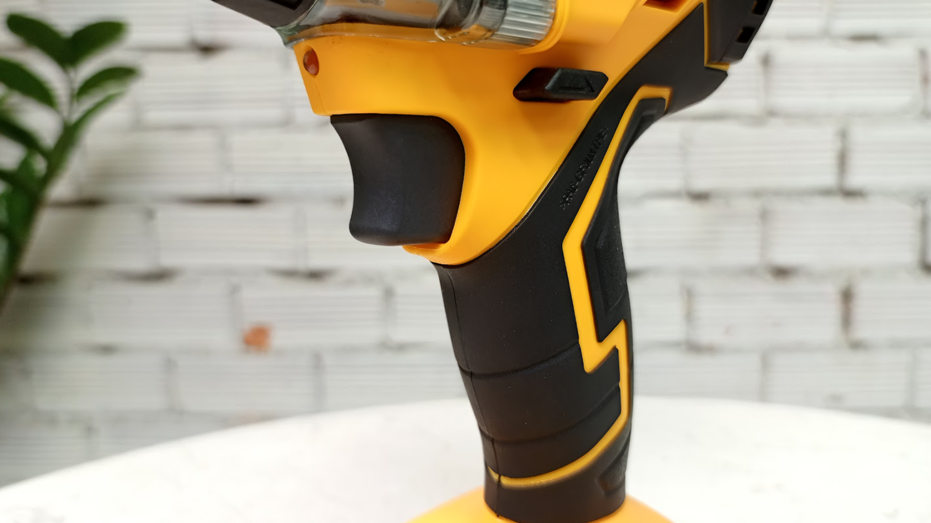 Thân máy bắn vít pin 18V Kingblue KD18VD lực siết 350Nm (Chân pin Dewalt)