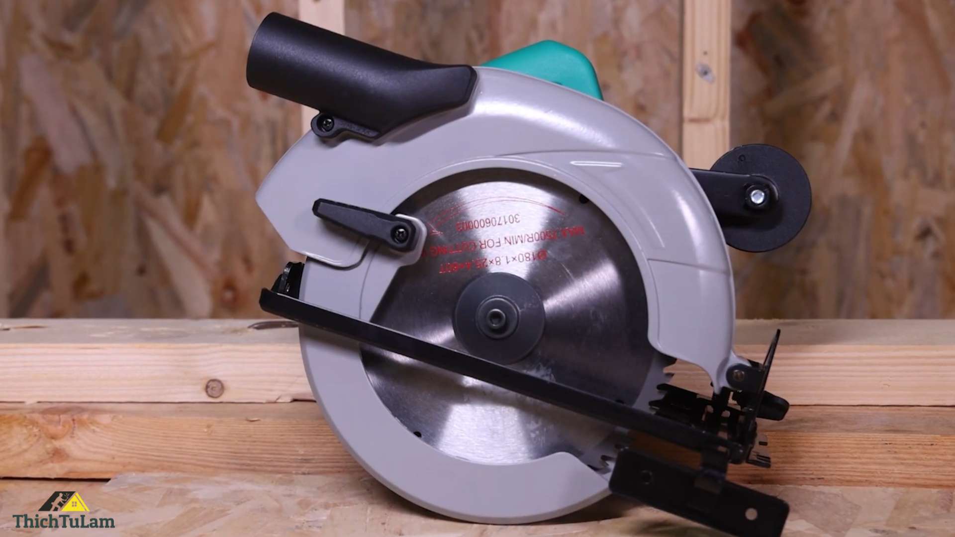 Thân máy cưa đĩa tròn dùng pin DCA AMY02-185SH