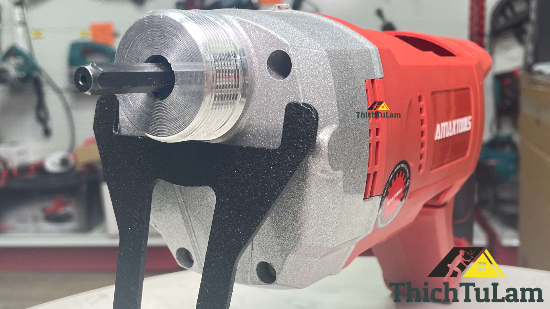 Thân máy đầm dùi ( không bao gồm dùi) pin 21V Amaxtools ADG35-01SM