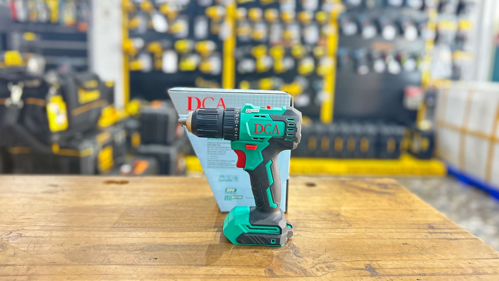 THÂN MÁY KHOAN KHÔNG CHỔI THAN PIN 20V DCA ADJZ2050Z