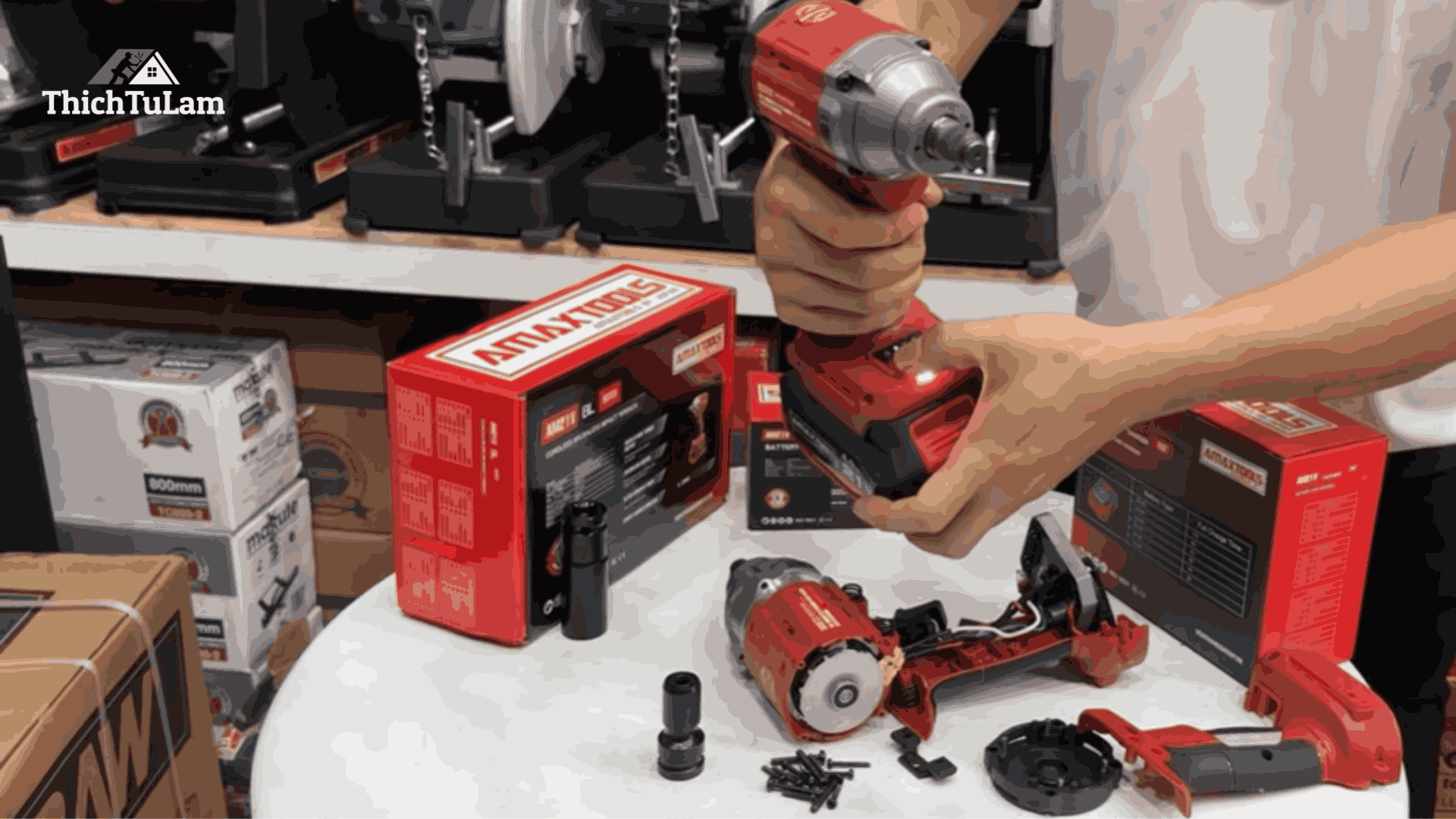 Cách Sử Dụng Máy Bắn Bu Lông Pin Amaxtools