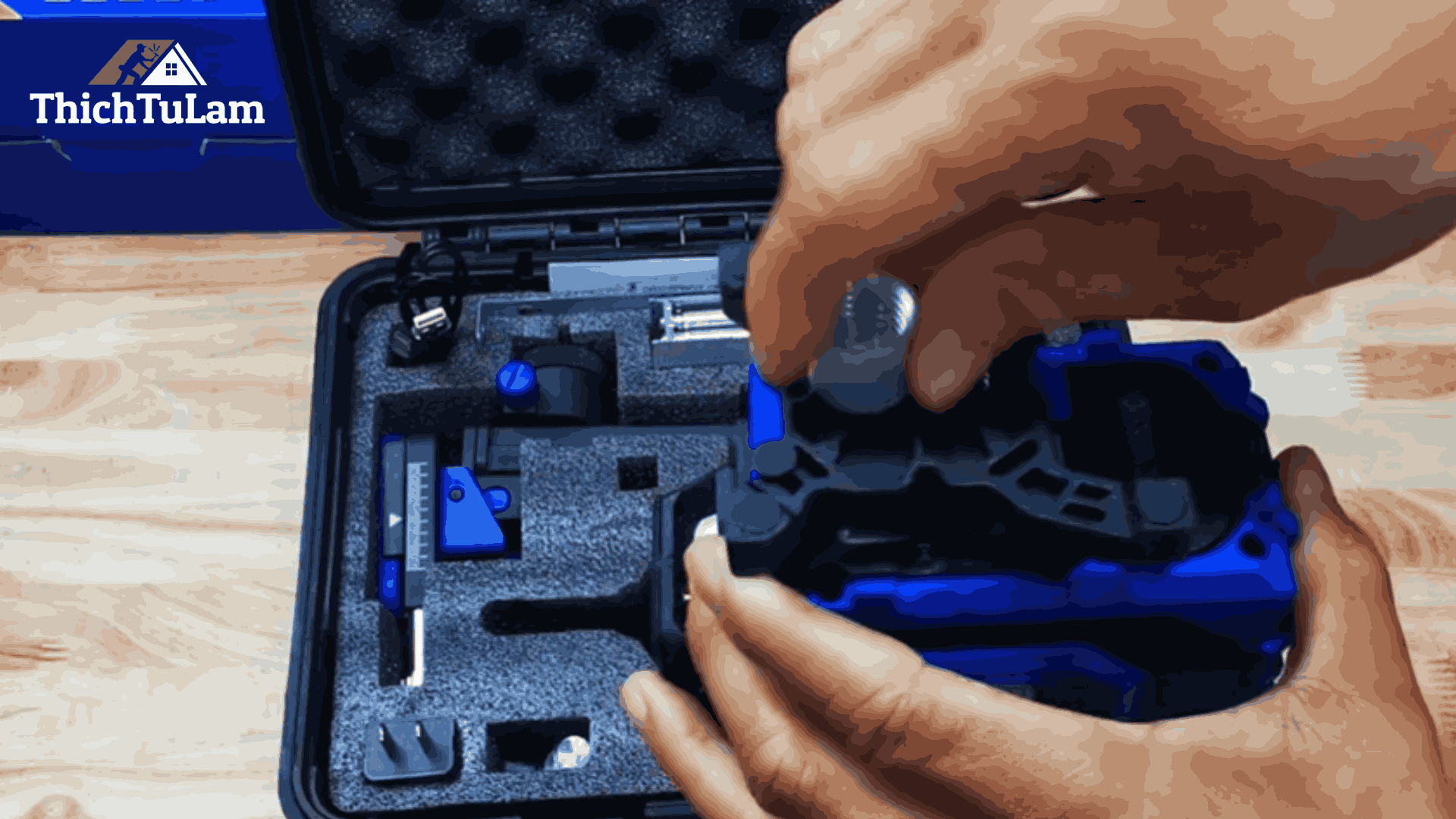 Máy Cân Mực Kingblue 12 Tia: Đánh Giá Chi Tiết