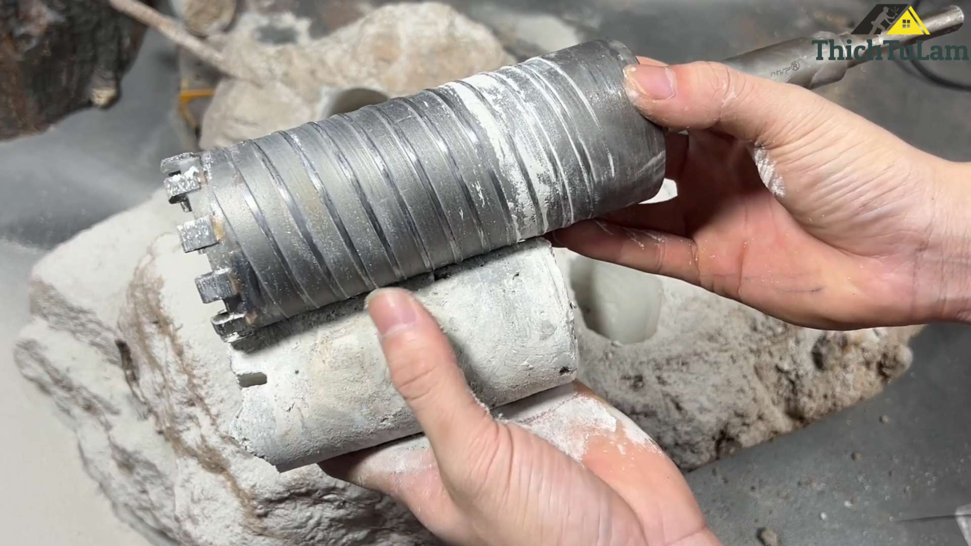 Công dụng của mũi khoan rút lõi tường bê tông