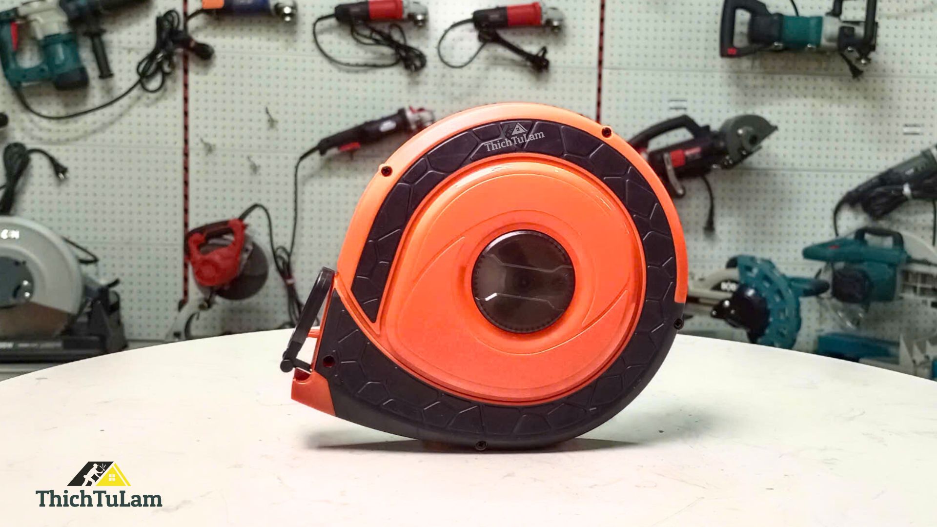 Thước cuộn sợi thủy tinh kích thước 30m×15mm Kendo 35173