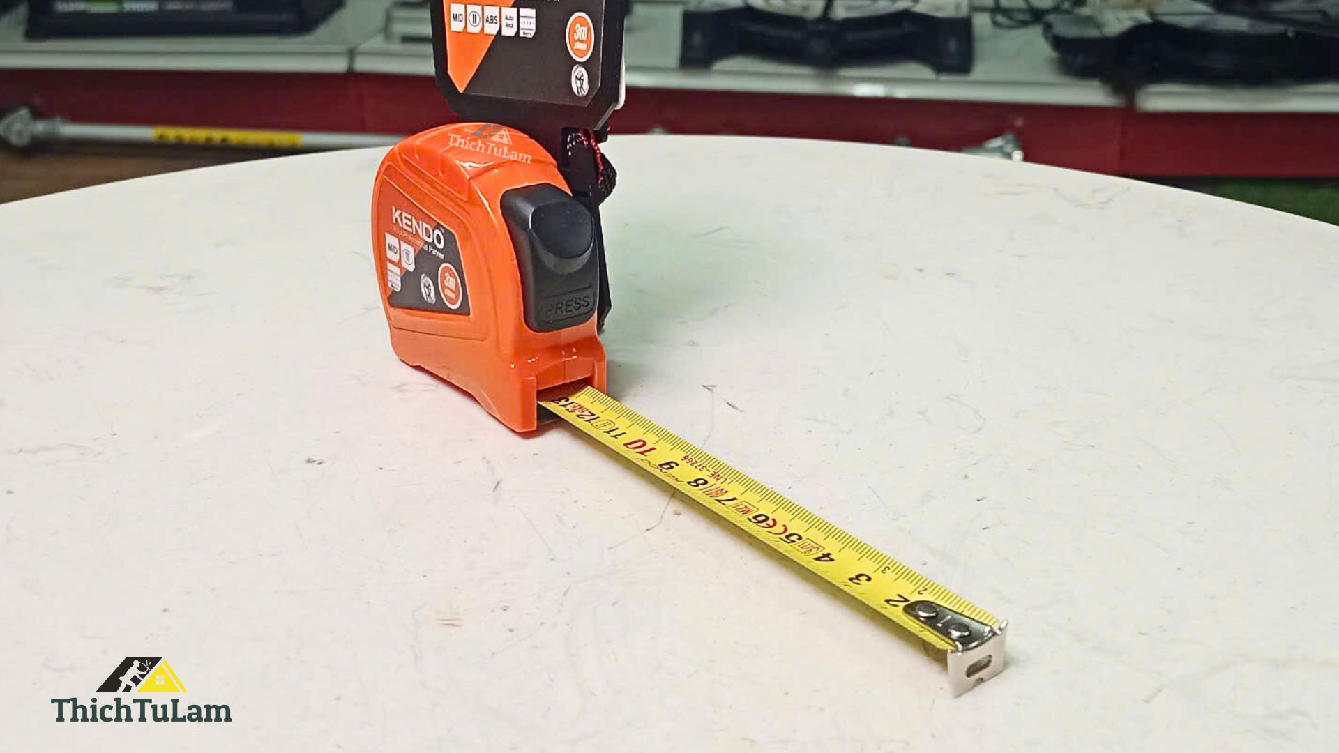 Thước cuộn thép tự khóa hệ mét 3mx16mm Kendo 35039