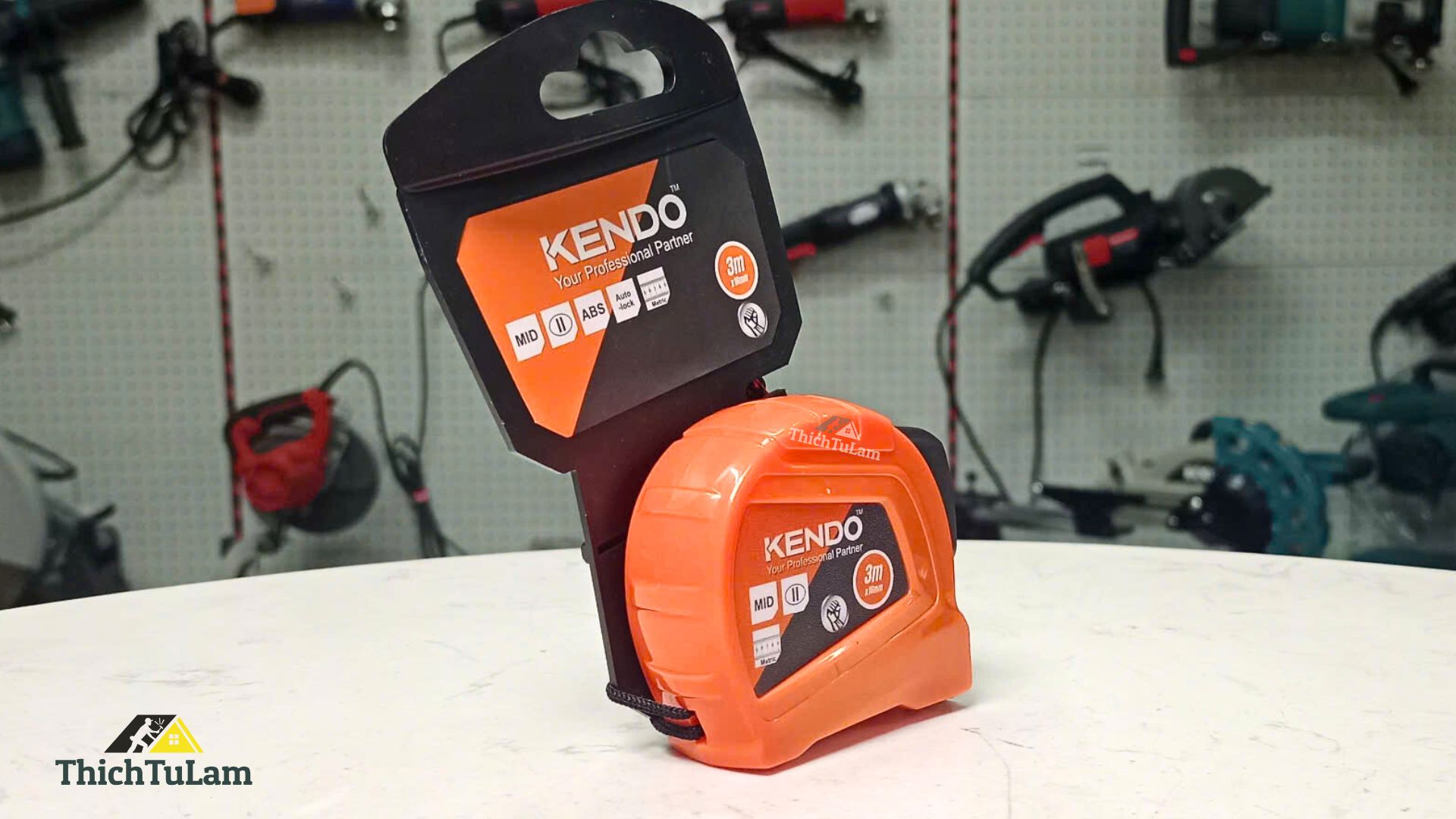 Thước cuộn thép tự khóa hệ mét 3mx16mm Kendo 35039