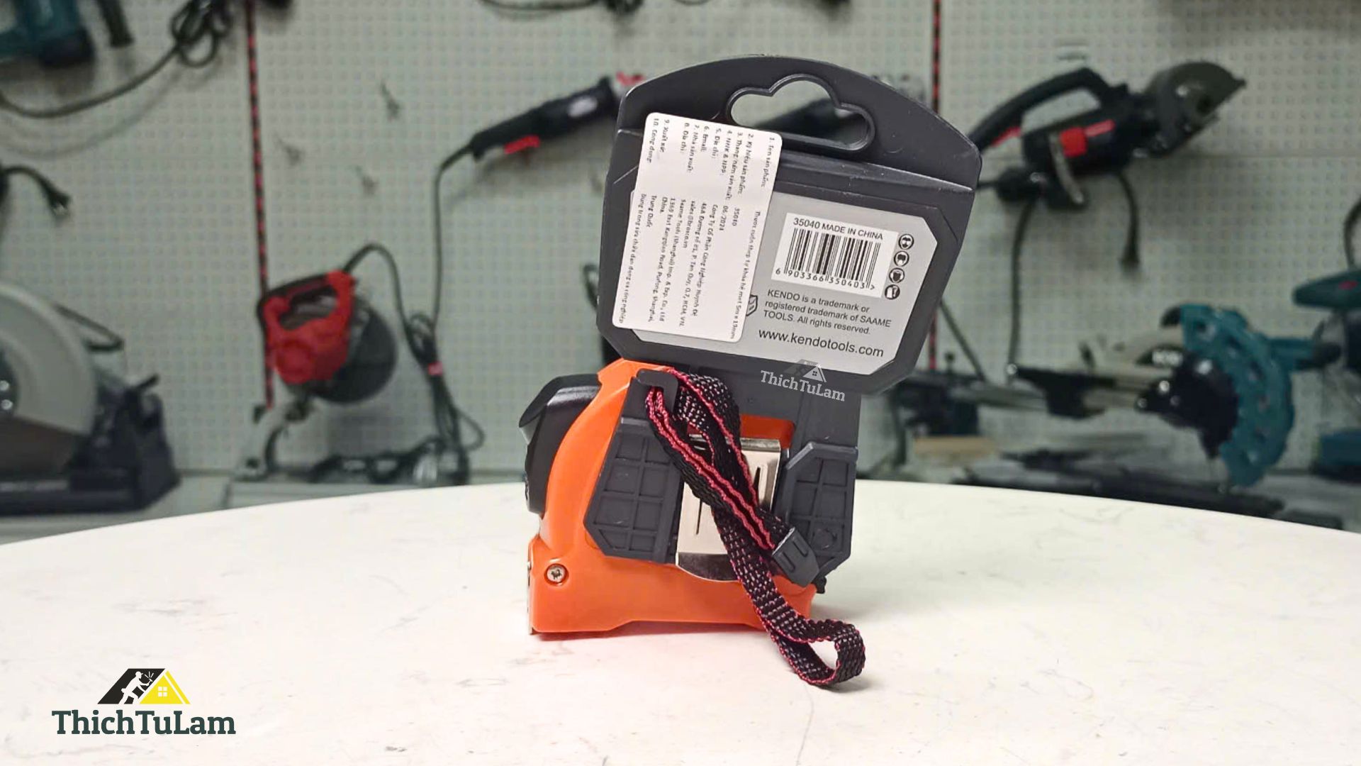 Thước cuộn thép tự khóa hệ mét 5mx19mm Kendo 35040