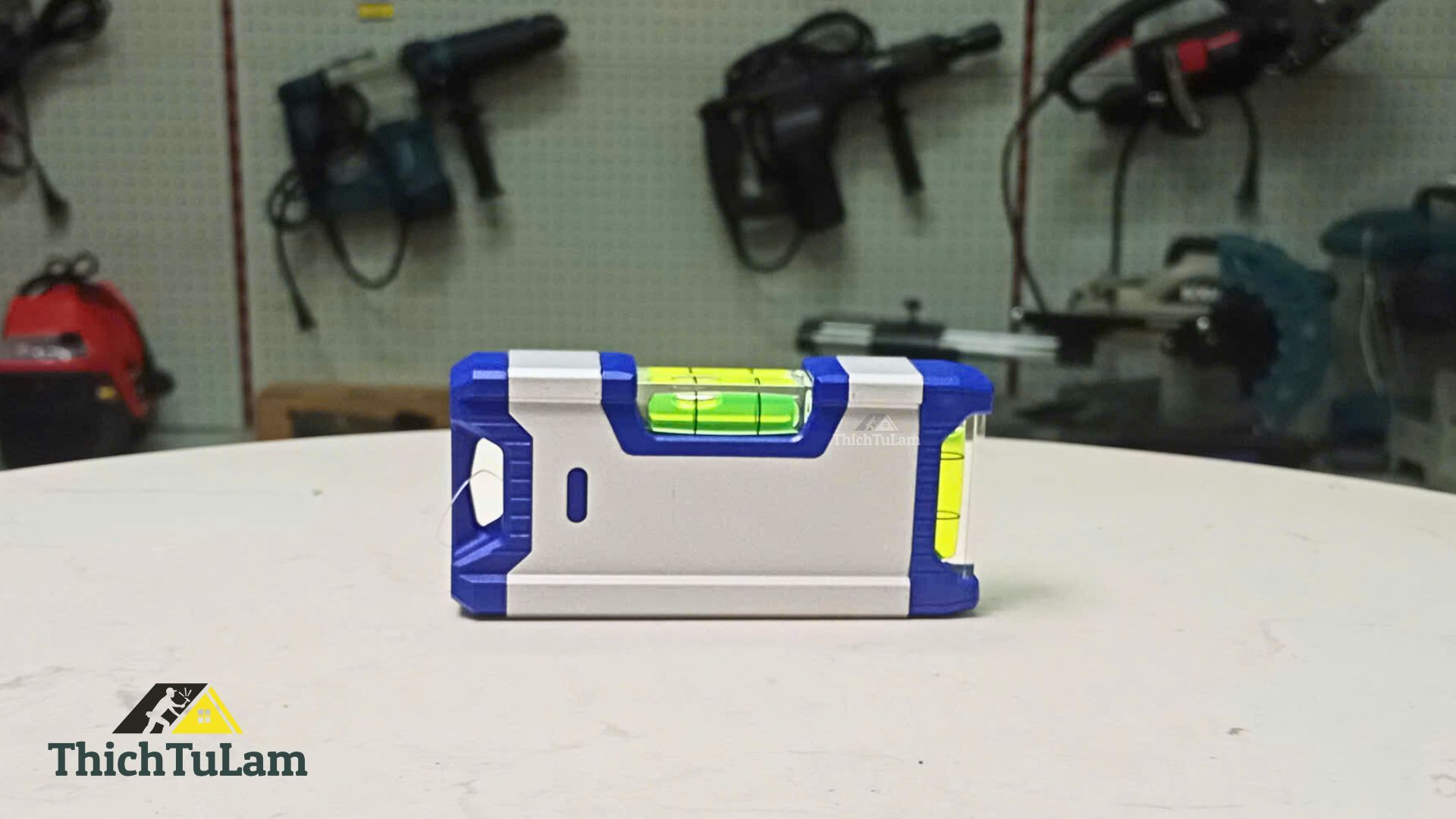 Thước thủy nhôm có từ kích thước 110mm Brosco BR534110