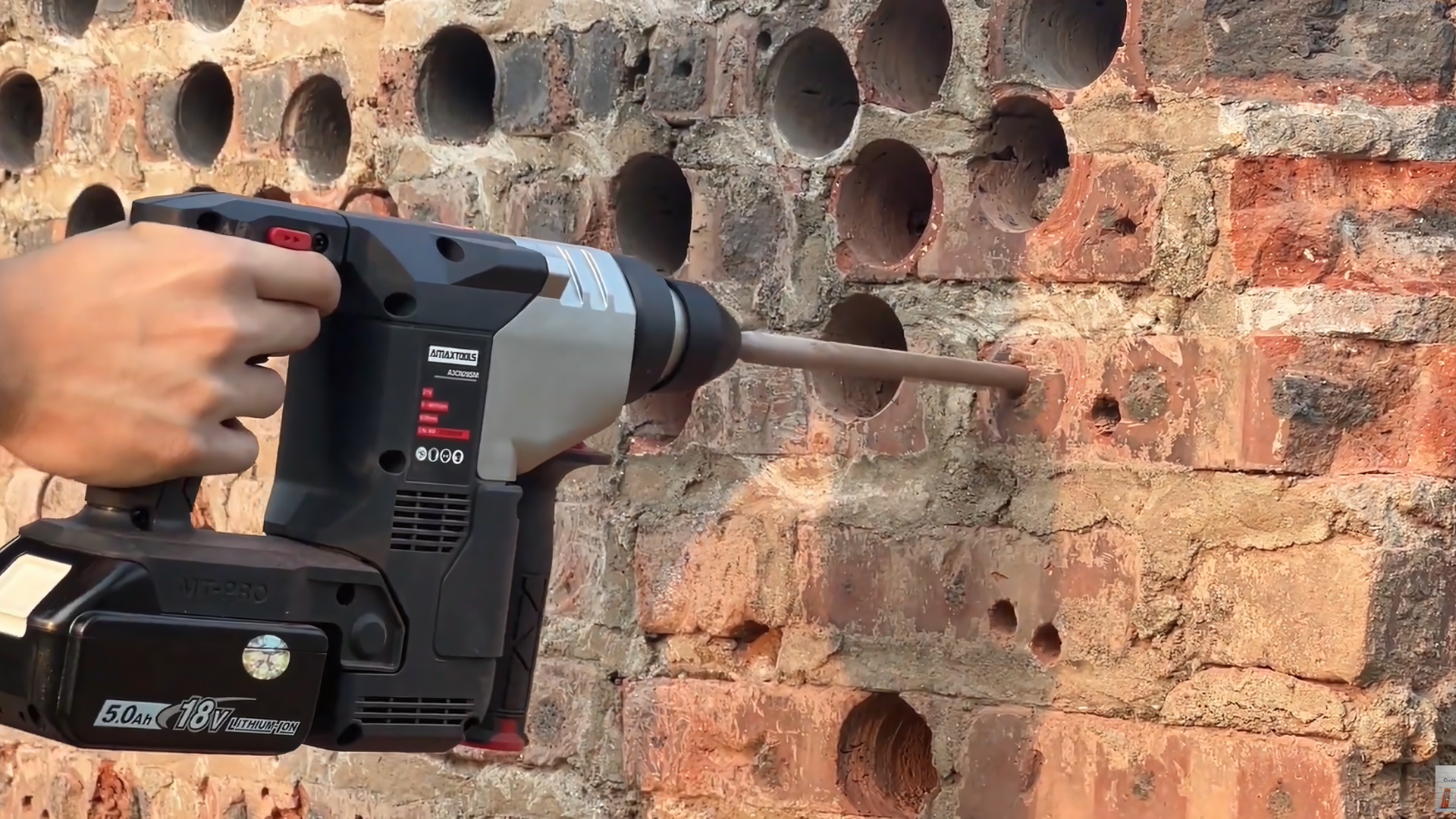 Thương hiệu Amaxtools - Sản phẩm chất lượng, xu hướng mới của thị trường