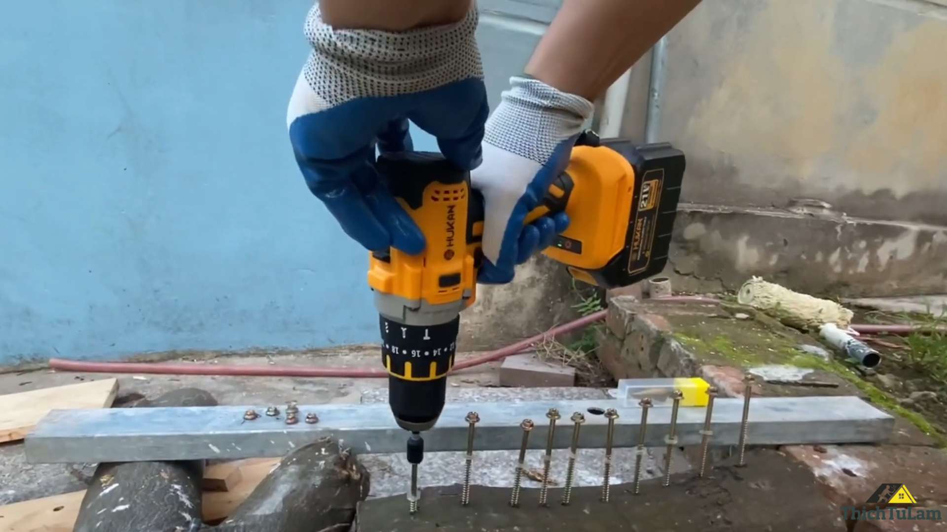 Trải nghiệm bắn vít