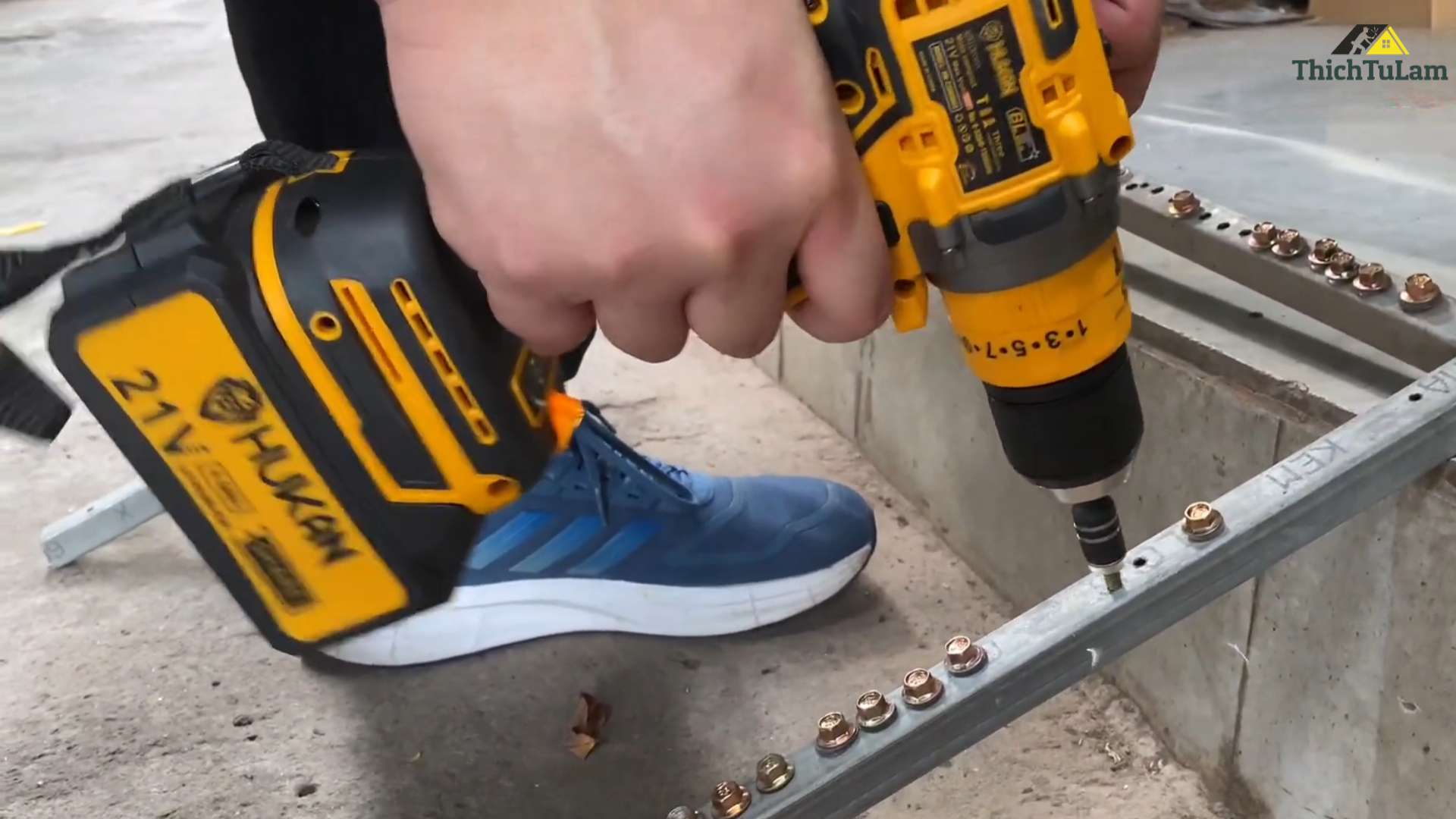 Trải Nghiệm Sử Dụng máy khoan pin Hukan HK-CDR0065