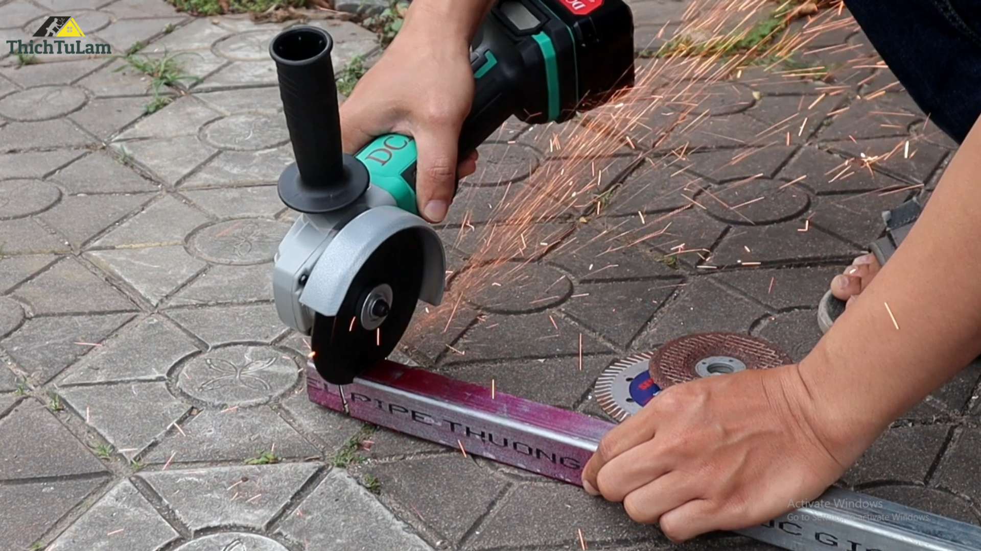 Trải Nghiệm Sử Dụng Thực Tế Máy mài góc pin DCA ADSM03-100