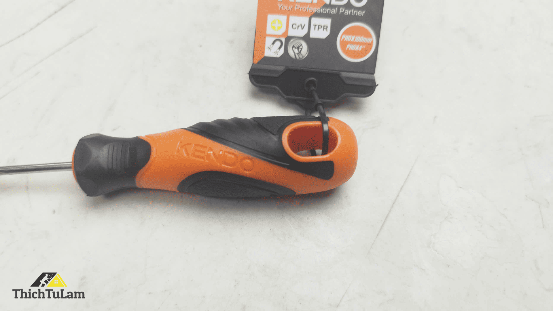 Tua vít bake bằng thép Cr-V tay cầm bọc cao su PH0x100mm Kendo 20122