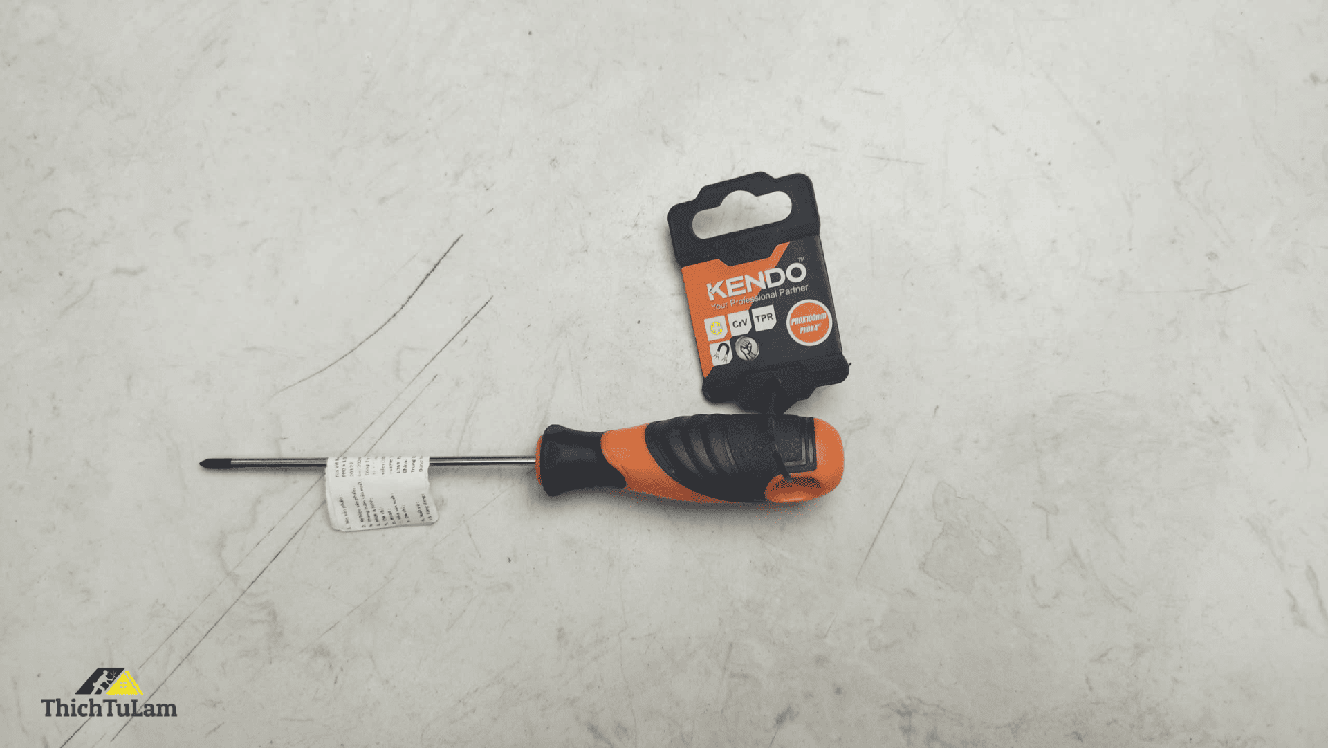 Tua vít bake bằng thép Cr-V tay cầm bọc cao su PH0x100mm Kendo 20122