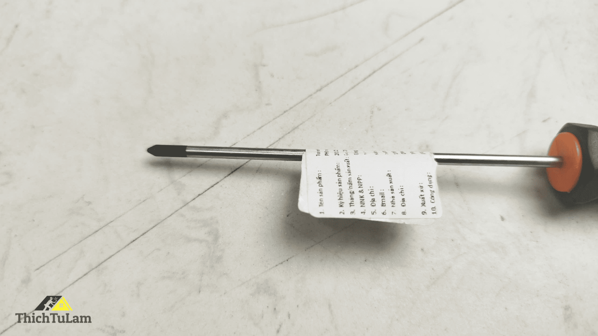 Tua vít bake bằng thép Cr-V tay cầm bọc cao su PH0x100mm Kendo 20122