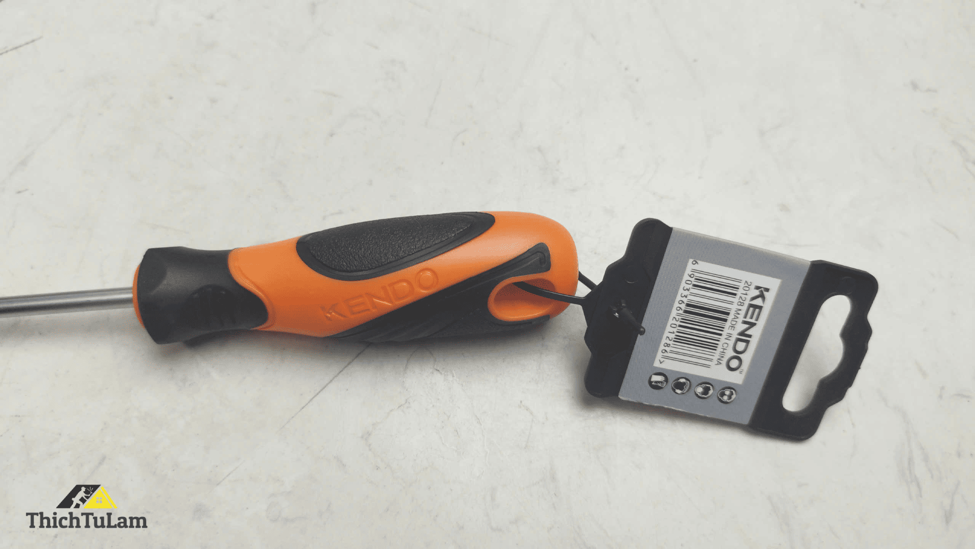 Tua vít bake bằng thép Cr-V tay cầm bọc cao su PH1x200mm Kendo 20128